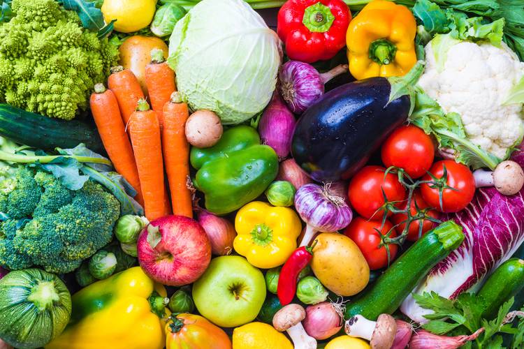 7 wiosennych warzyw pomagających redukować tkankę tłuszczową