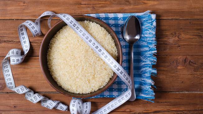 Dlaczego biały ryż jest najlepszym źródłem węglowodanów po ciężkim treningu?